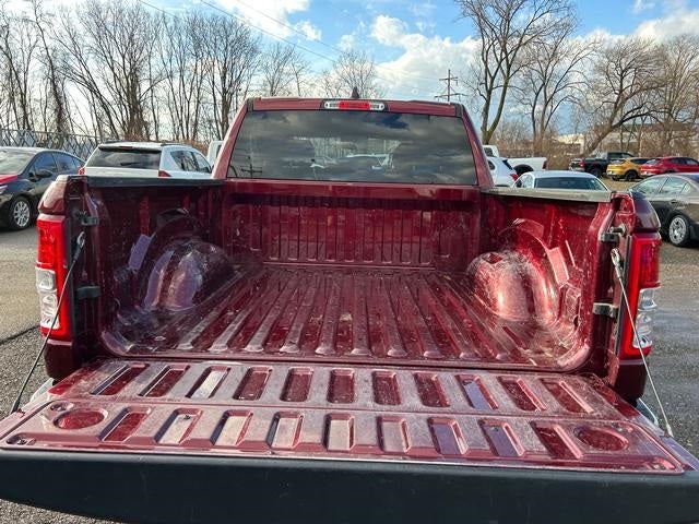 2022 RAM 1500 Big Horn Crew Cab 4x4 5'7' Box