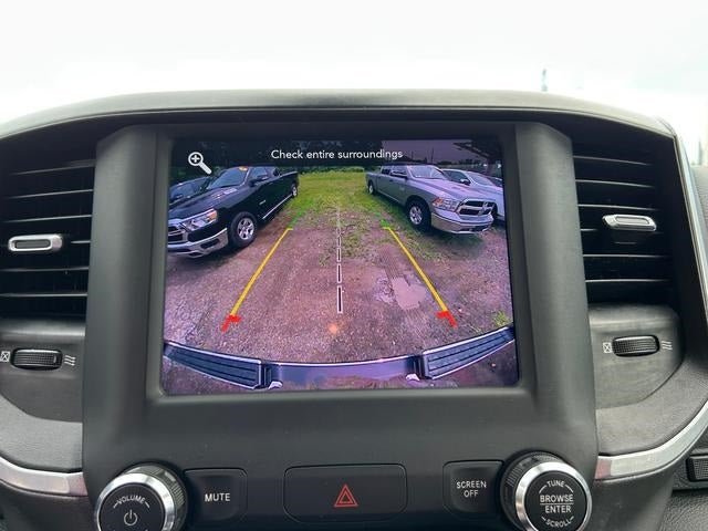 2021 RAM 1500 Big Horn Crew Cab 4x4 5'7' Box