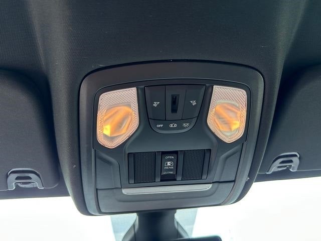 2021 RAM 1500 Big Horn Crew Cab 4x4 5'7' Box