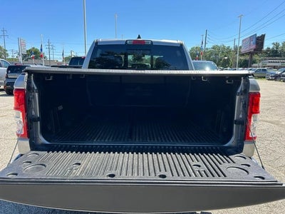 2022 RAM 1500 Big Horn Crew Cab 4x4 5'7' Box