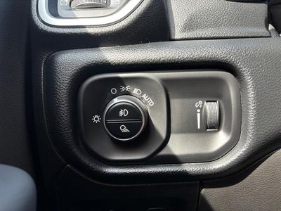 2021 RAM 1500 Big Horn Crew Cab 4x4 5'7' Box