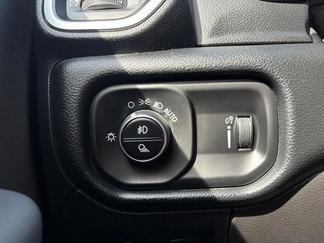 2021 RAM 1500 Big Horn Crew Cab 4x4 5'7' Box