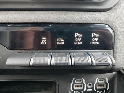2021 RAM 1500 Big Horn Crew Cab 4x4 5'7' Box