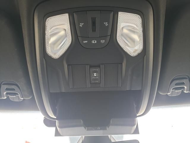 2021 RAM 1500 Big Horn Crew Cab 4x4 5'7' Box
