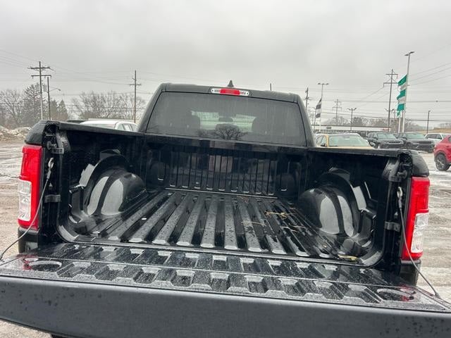 2022 RAM 1500 Big Horn Crew Cab 4x4 5'7' Box