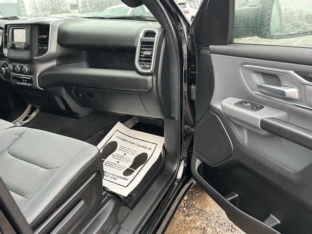 2022 RAM 1500 Big Horn Crew Cab 4x4 5'7' Box