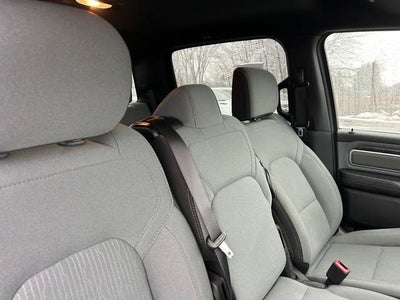 2022 RAM 1500 Big Horn Crew Cab 4x4 5'7' Box