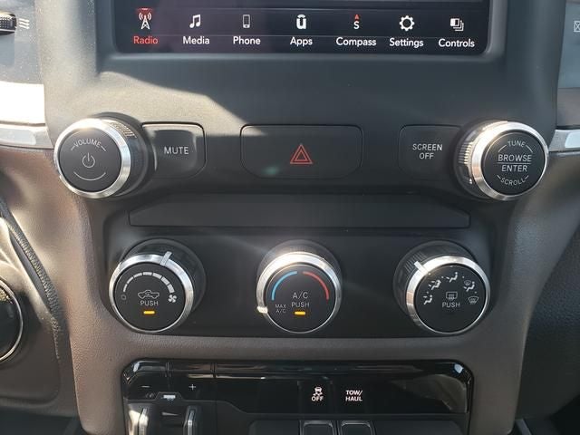 2020 RAM 1500 Big Horn Crew Cab 4x4 5'7' Box