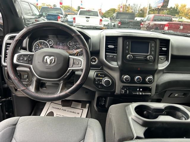 2022 RAM 1500 Big Horn Crew Cab 4x4 5'7' Box