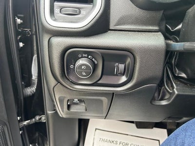 2022 RAM 1500 Big Horn Crew Cab 4x4 5'7' Box