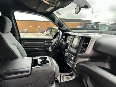 2022 RAM 1500 Big Horn Crew Cab 4x4 5'7' Box