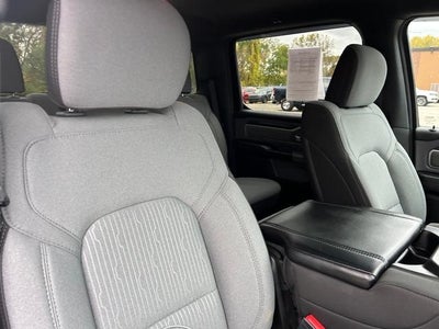 2022 RAM 1500 Big Horn Crew Cab 4x4 5'7' Box