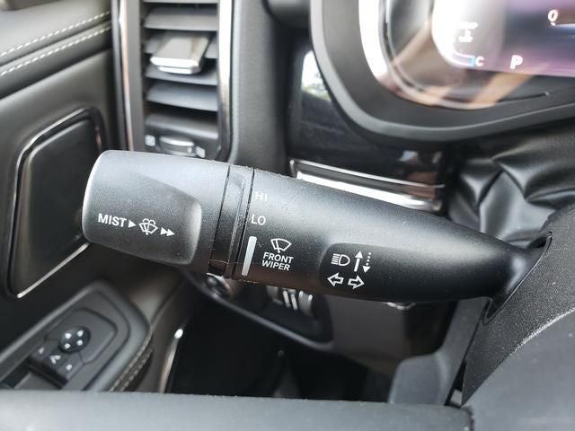2025 RAM 1500 Limited Crew Cab 4x4 5'7' Box
