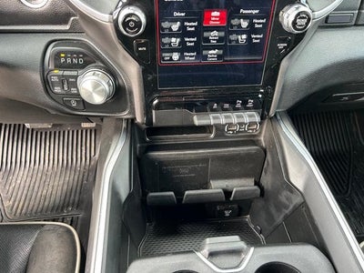 2021 RAM 1500 Laramie Crew Cab 4x4 5'7' Box