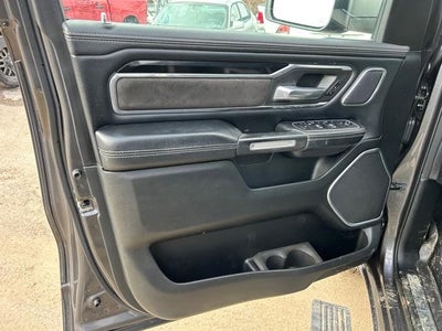 2021 RAM 1500 Laramie Crew Cab 4x4 5'7' Box