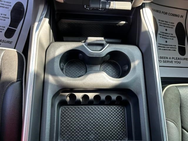 2022 RAM 1500 Laramie Crew Cab 4x4 5'7' Box