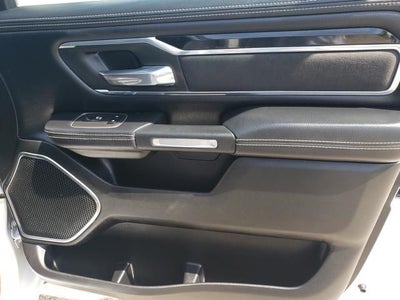 2022 RAM 1500 Laramie Crew Cab 4x4 5'7' Box