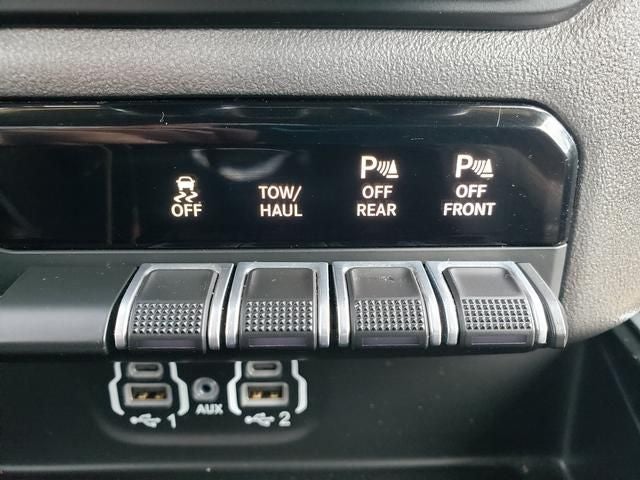 2022 RAM 1500 Laramie Crew Cab 4x4 5'7' Box