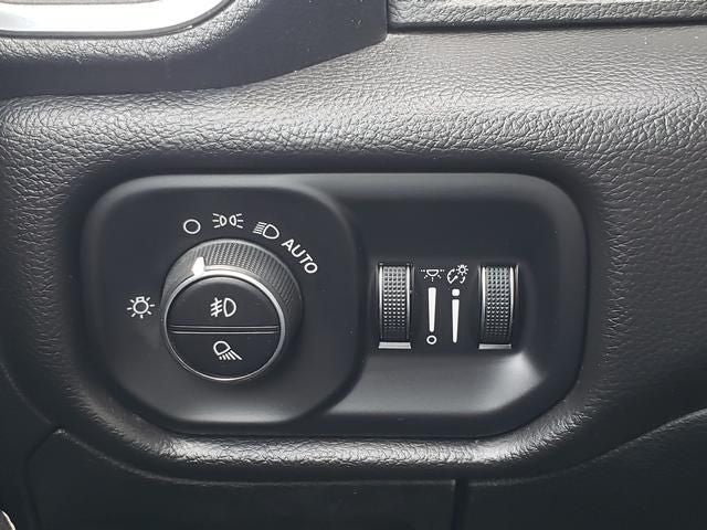 2022 RAM 1500 Laramie Crew Cab 4x4 5'7' Box