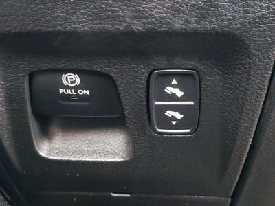 2022 RAM 1500 Laramie Crew Cab 4x4 5'7' Box