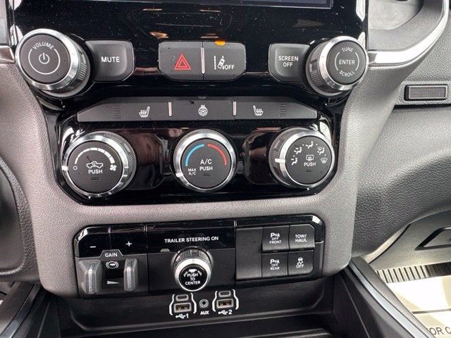 2025 RAM 1500 Big Horn Crew Cab 4x4 6'4' Box