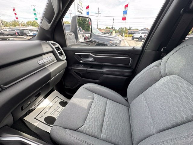 2025 RAM 1500 Big Horn Crew Cab 4x4 6'4' Box