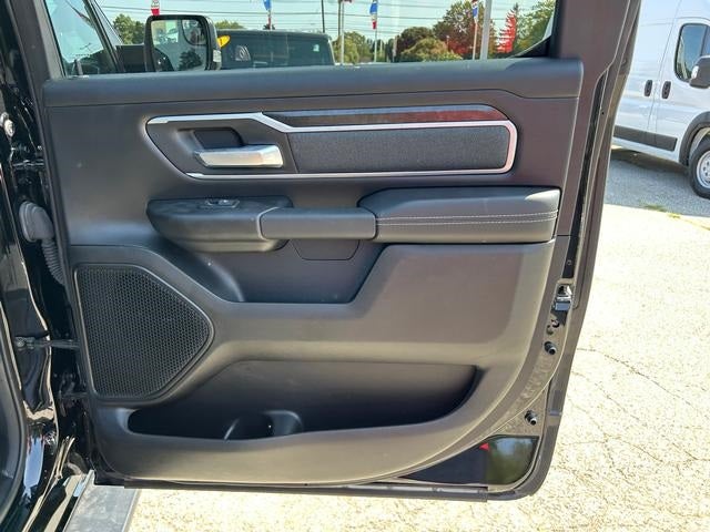 2022 RAM 1500 Big Horn Crew Cab 4x4 6'4' Box