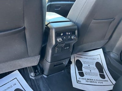 2023 GMC Acadia AWD AT4