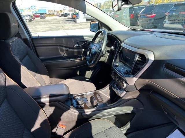 2023 GMC Acadia AWD AT4