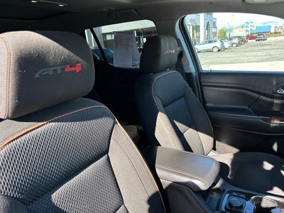 2023 GMC Acadia AWD AT4