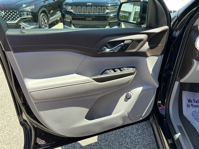 2023 GMC Acadia AWD SLT