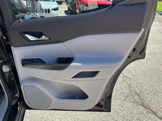 2023 GMC Acadia AWD SLT