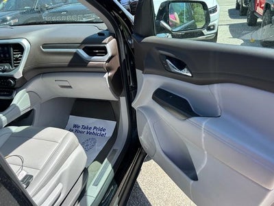 2023 GMC Acadia AWD SLT