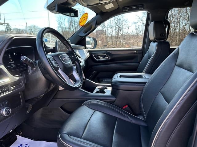 2023 GMC Yukon XL 4WD SLT