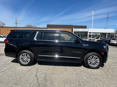 2023 GMC Yukon XL 4WD SLT