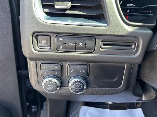 2023 GMC Yukon XL 4WD SLT