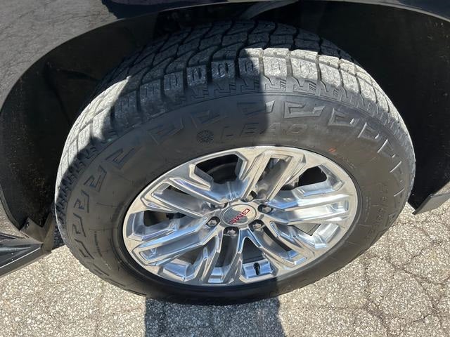 2023 GMC Yukon XL 4WD SLT