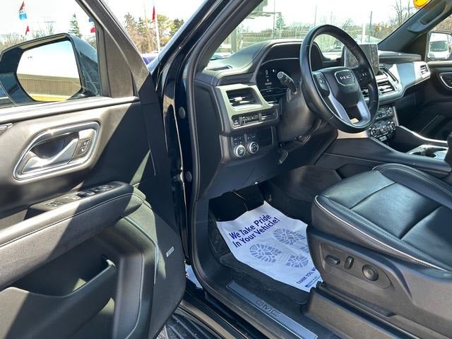 2023 GMC Yukon XL 4WD SLT