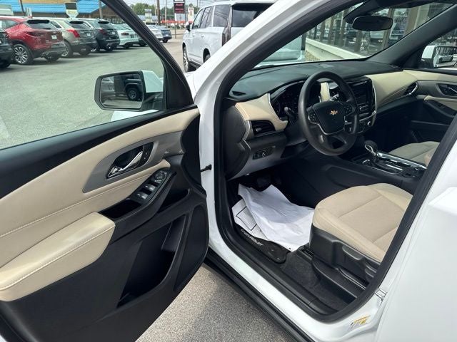 2023 Chevrolet Traverse AWD LS