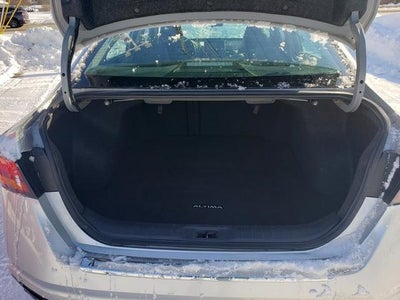 2022 Nissan Altima SR FWD