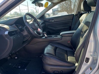 2022 Nissan Altima SR FWD