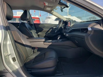 2022 Nissan Altima SR FWD