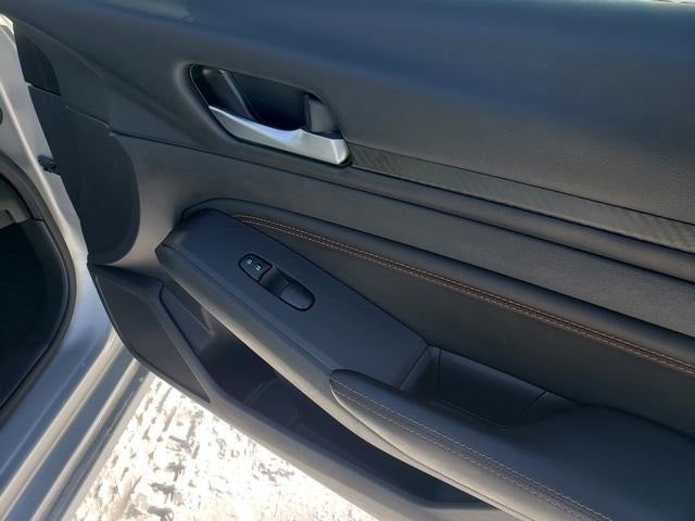 2022 Nissan Altima SR FWD