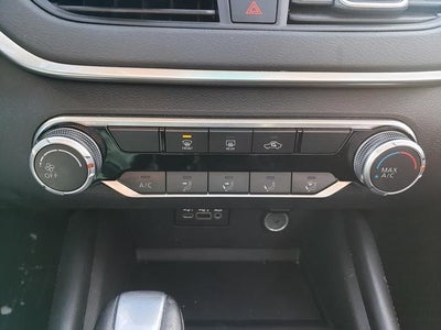 2022 Nissan Altima SR FWD