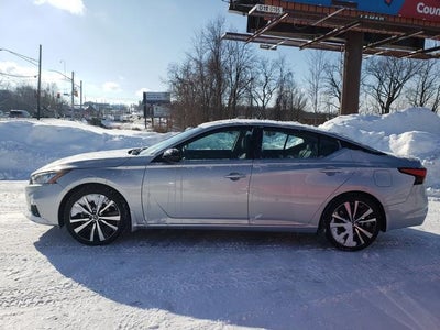 2022 Nissan Altima SR FWD