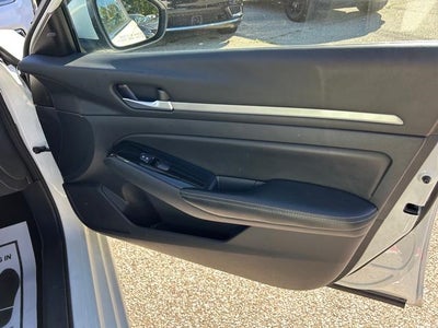 2023 Nissan Altima SV FWD