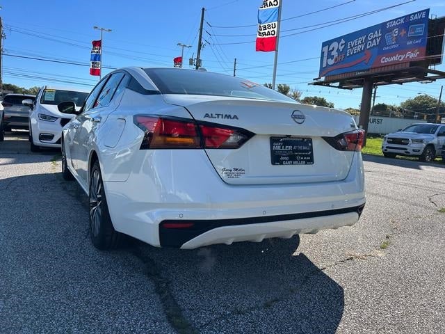 2023 Nissan Altima SV FWD