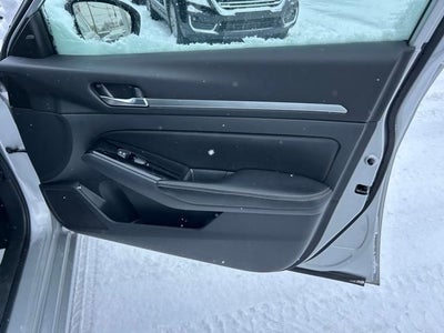 2023 Nissan Altima SV FWD