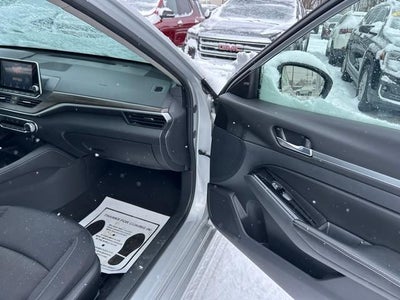 2023 Nissan Altima SV FWD