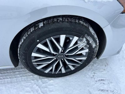 2023 Nissan Altima SV FWD